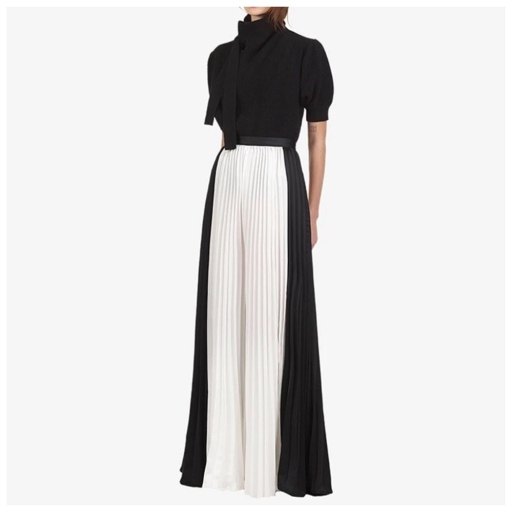 🥀 The Laportia Pleated Palazzo Pants - Picture 2 of 4